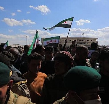 Tel Abyad'da halk 'Suriye devrim hareketi'nin 10. yıl dönümünü kutladı
