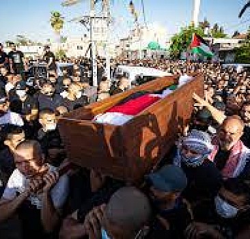 İsrail polisi Filistinli şehidin cenazesinde çıkan olaylarla ilgili 150 Filistinliyi gözaltına aldı