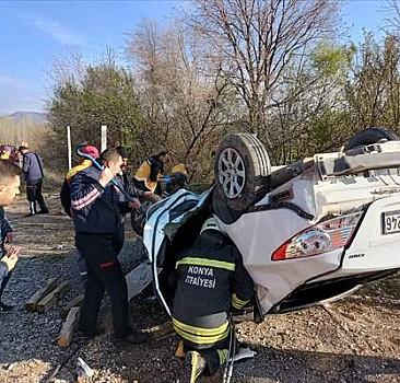 Konya'da devrilen otomobildeki sürücü öldü