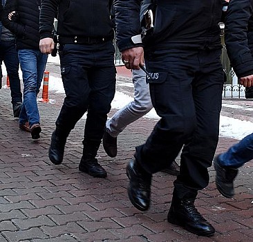 İzmir merkezli yasa dışı bahis operasyonunda 24 şüpheli yakalandı