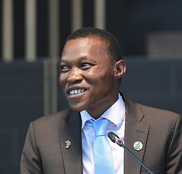 Güney Afrika'nın son 2 yıldaki  7. belediye başkanı belli oldu