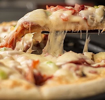 Fransa'da geri çağrılan pizzalar 2 kişinin ölümüne neden oldu