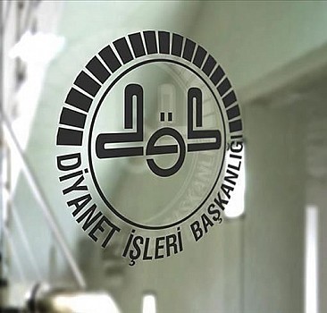 Diyanet İşleri Başkanı Erbaş, İstanbul'da teravih namazı kıldırdı