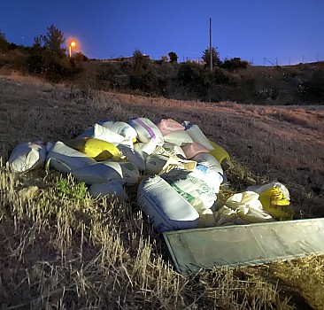 Antalya'da devrilen traktörün altında kalan sürücü öldü