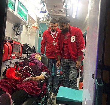 Türk Kızılay gönüllüleri Bingöl'deki depremzedelerin yardımına koştu