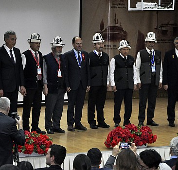 Kırgızistan-Türkiye Manas Üniversitesi Türk dünyasının bilim adamlarını buluşturdu