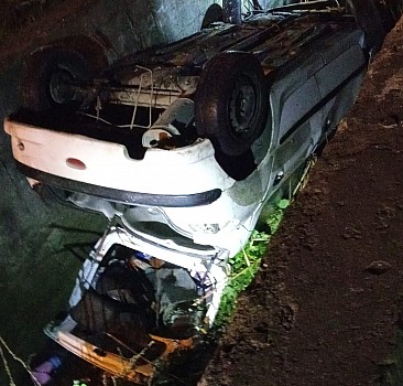 Samsun'da sulama kanalına devrilen otomobildeki 4 kişi yaralandı
