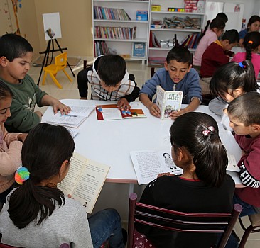 Bitlis'te meslek liselerinin katkısıyla 374 okul kütüphaneye kavuşturuldu