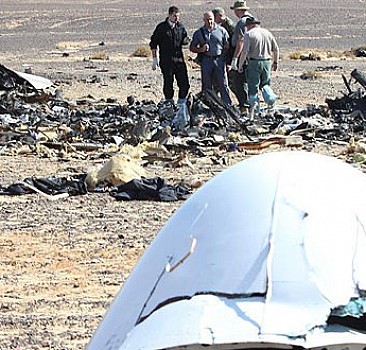 Yolcu uçağı 'bomba patlaması' sonucu düştü