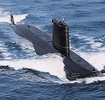 Pakistan denizaltıları Türkiye'ye emanet