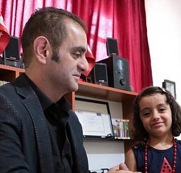 Suriyeli baba ve kızının Türkiye sevgisi