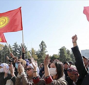 Kırgızistan: Demokrasi mi, istikrarsızlık mı?