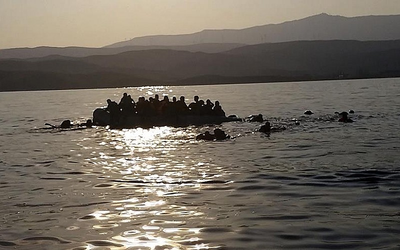 Tunus açıklarında 2 göçmen teknesi battı, 4 Ölü