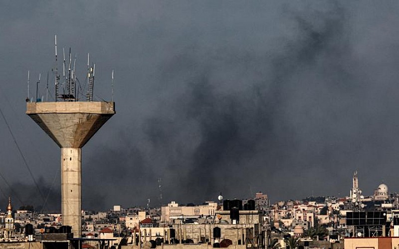 İsrail'in Gazze'de bir eve düzenlediği hava saldırısında 2 kişi öldü, 6 kişi ağır yaralandı