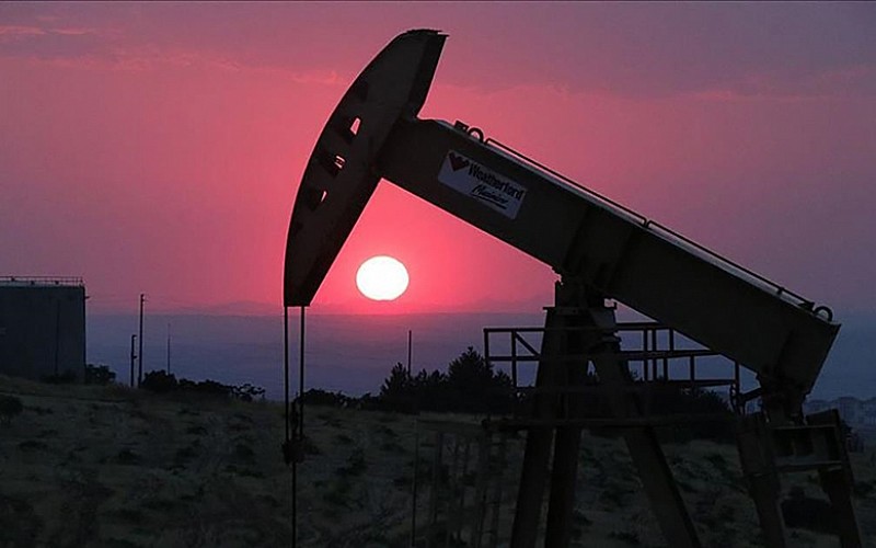 Brent petrolün varil fiyatı 76,13 dolar seviyesini gördü