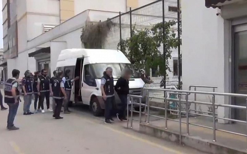"Kalkan-21" operasyonunda 12 göçmen kaçakçılığı organizatörü tutuklandı