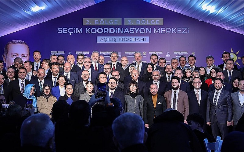 AK Parti İstanbul'da seçim koordinasyon merkezlerini açtı