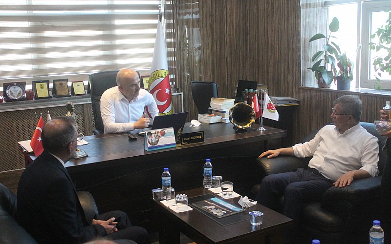 Gelecek Partisi Genel Başkanı Davutoğlu, Bayburt'ta ziyaretlerde bulundu: