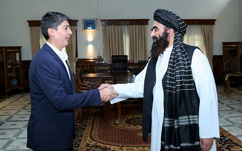 İHH yetkililerinden, Taliban yönetimi "Dışişleri Bakanı Vekili" Muttaki'ye ziyaret