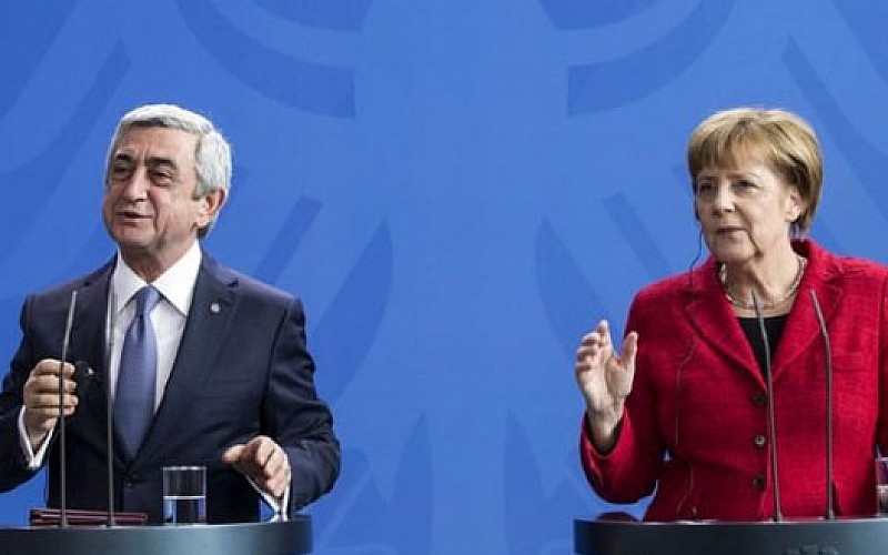 Merkel'den flaş 'Soykırım' açıklaması