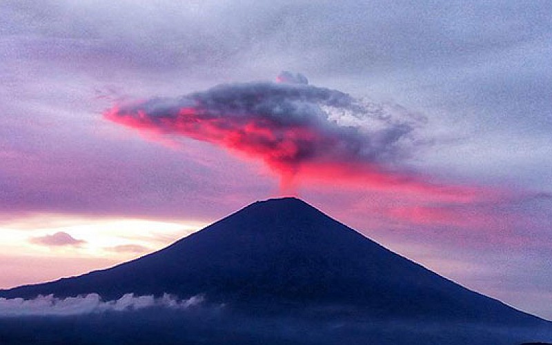 Agung Yanardağı'nda hareketlilik nedeniyle uçuşlar iptal oldu