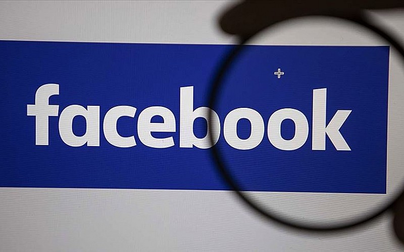 Facebook komplo teorileri hareketi ve göçmen karşıtı siteye yönelik önlem aldı