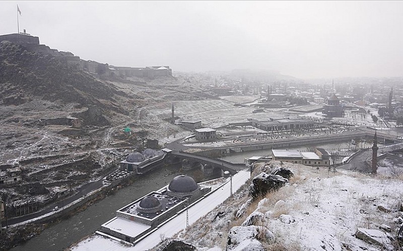 Erzurum, Kars, Iğdır, Ardahan ve Ağrı'da kar etkili oldu