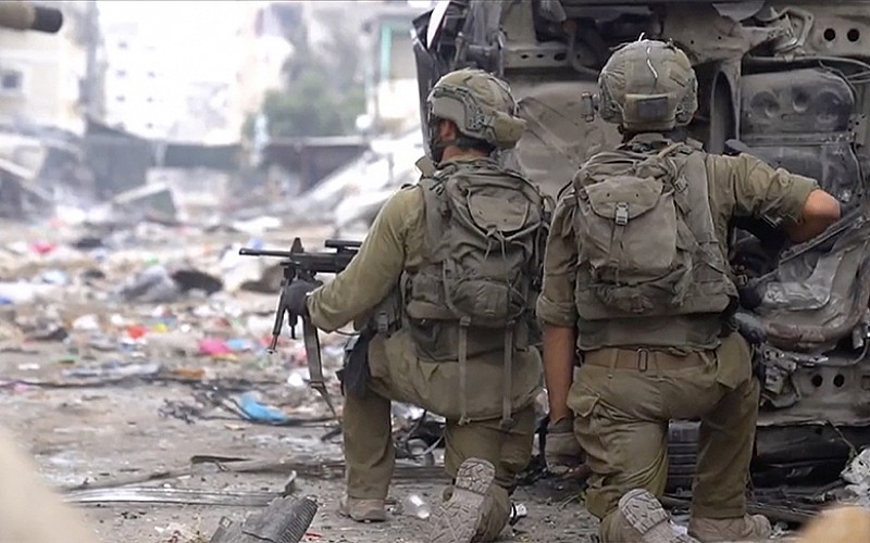 İsrail çatışmalar sırasında Gazze'den çekilen birlikteki iki subayı görevden aldı