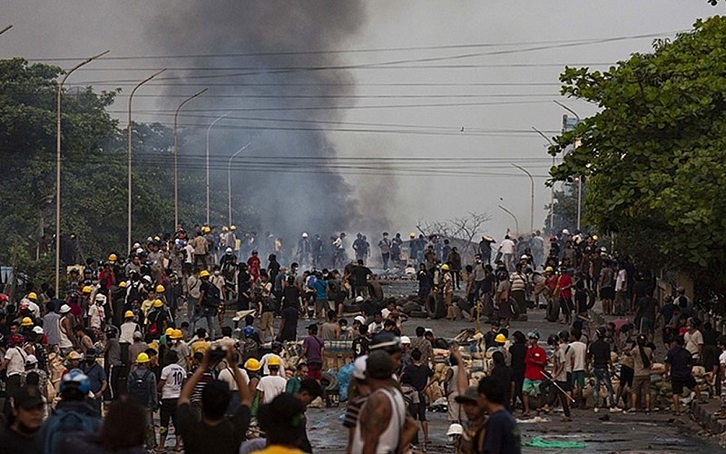Bago'da protestoculara ateş açıldı: 20 ölü