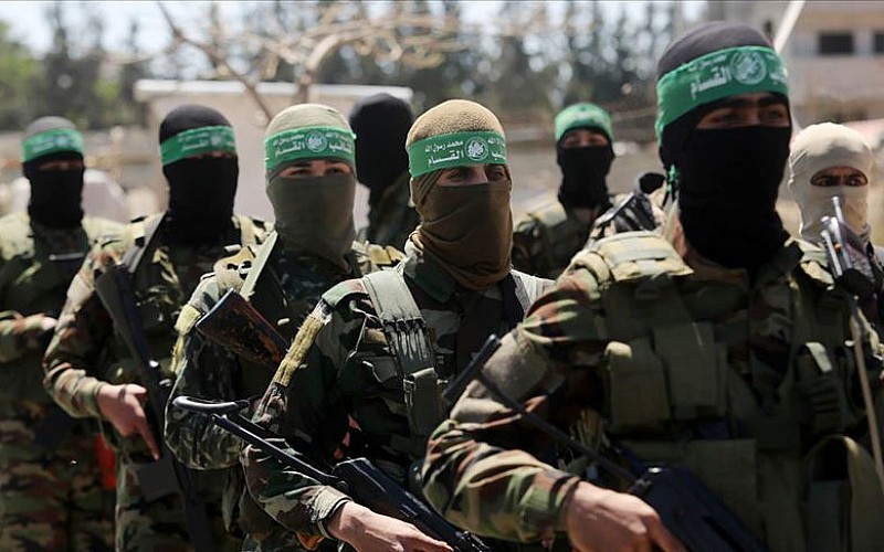 Hamas, Gazze'deki 2 İsrailli esiri Kızılhaç yetkililerine teslim etti