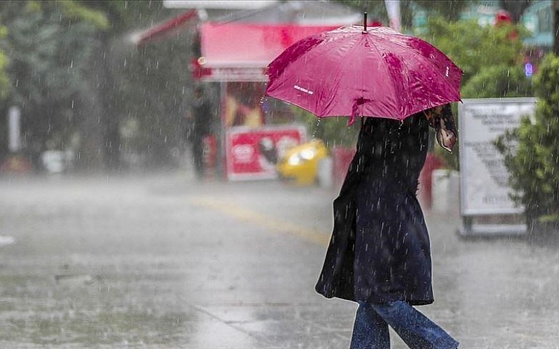 İstanbul için kuvvetli yağış ve fırtına uyarısı