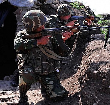 Karabağ'da Ermeniler Azerbaycan ve Rus askerlerine terör saldırısı düzenledi