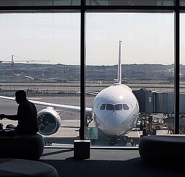 İstanbul'dan uçan yolcu sayısı 16,5 milyon arttı