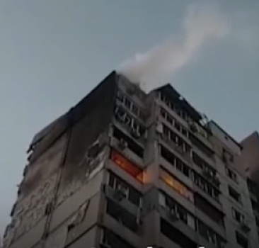 Kiev'de apartmana roket isabet etti