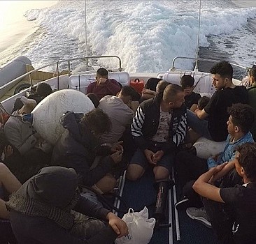 Çanakkale açıklarında 68 düzensiz göçmen yakalandı