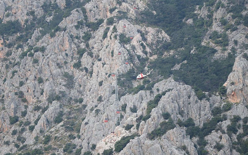 MSB, Antalya'daki teleferik kazasında kurtarma çalışmalarına destek için askeri uçak görevlendirdi