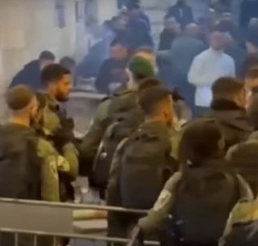 İsrail polisi Mescid-i Aksa'ya girilmesini yine engelledi