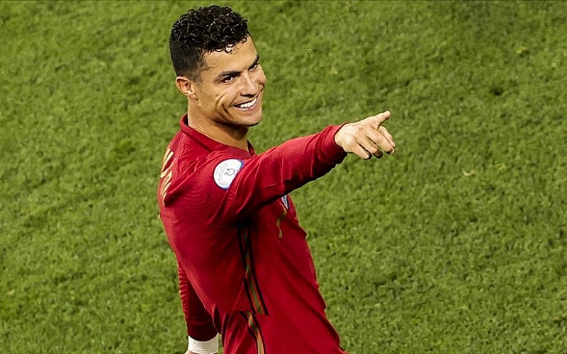 Cristiano Ronaldo, Manchester United'a gollerle döndü