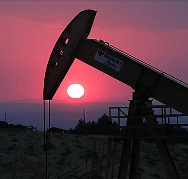 Brent petrolün varil fiyatı 76,13 dolar seviyesini gördü