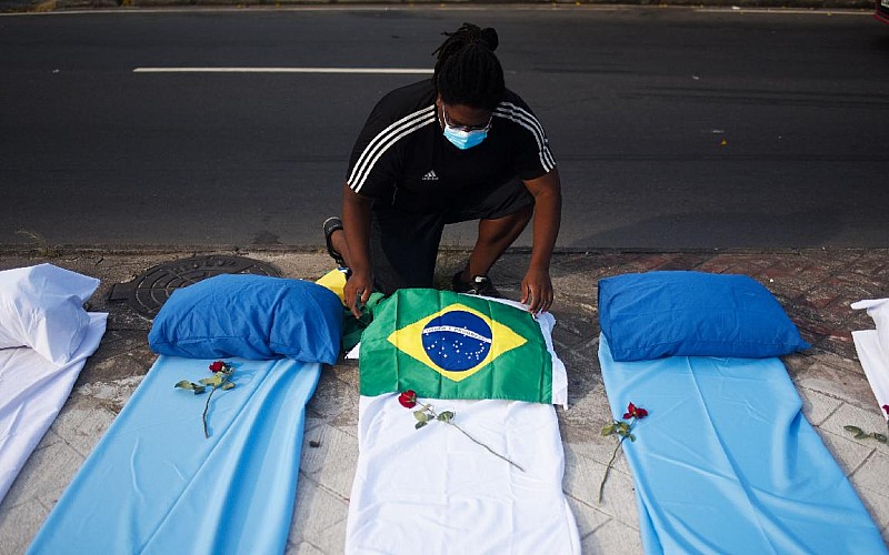 Brezilya'da bir günde 3 bin 560 kişi hayatını kaybetti