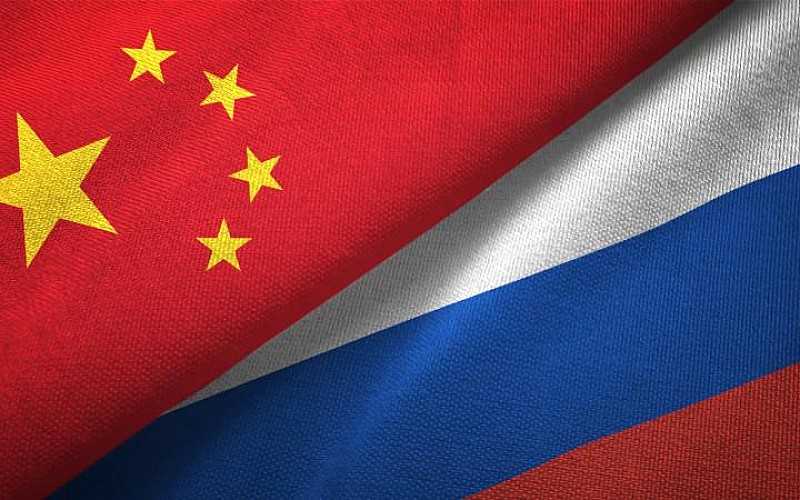Rus ve Çin Savunma Bakanları iki ülke arasındaki askeri işbirliğini görüştü