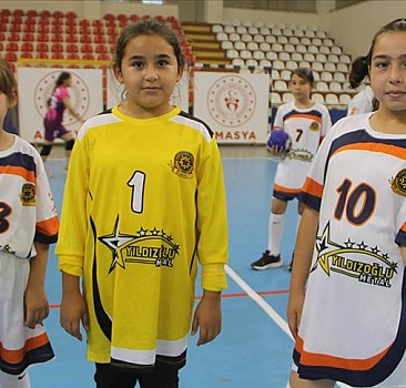 Mini Mini Hentbol Türkiye Şampiyonası Amasya'da yapıldı