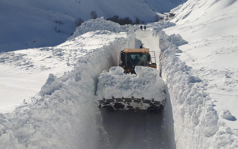 Kar nedeniyle 385 köy ile ulaşım sağlanamıyor