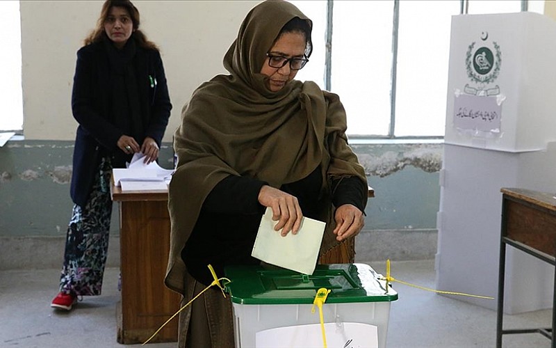Pakistan'da oy verme işlemi sona erdi