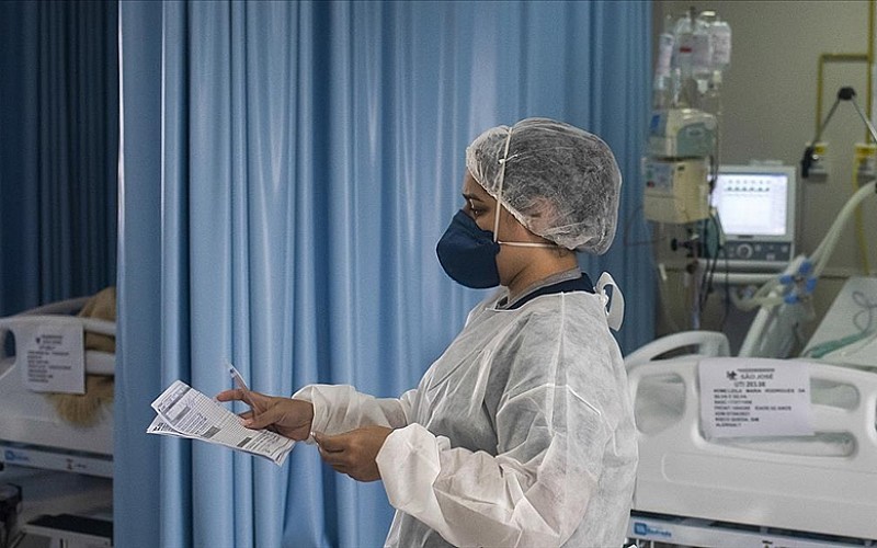 Brezilya'da son 24 saatte 2 bin 811 kişi koronavirüs nedeniyle hayatını kaybetti