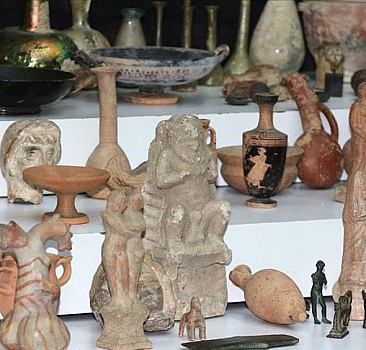 Ani'deki kazılarda bulunan tarihi eserler kadın eliyle restore ediliyor