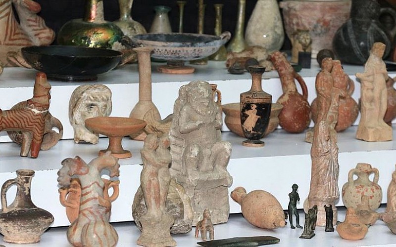 Ani'deki kazılarda bulunan tarihi eserler kadın eliyle restore ediliyor