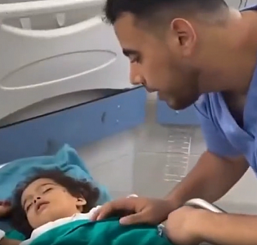 Filistinli doktor yürekleri dağladı