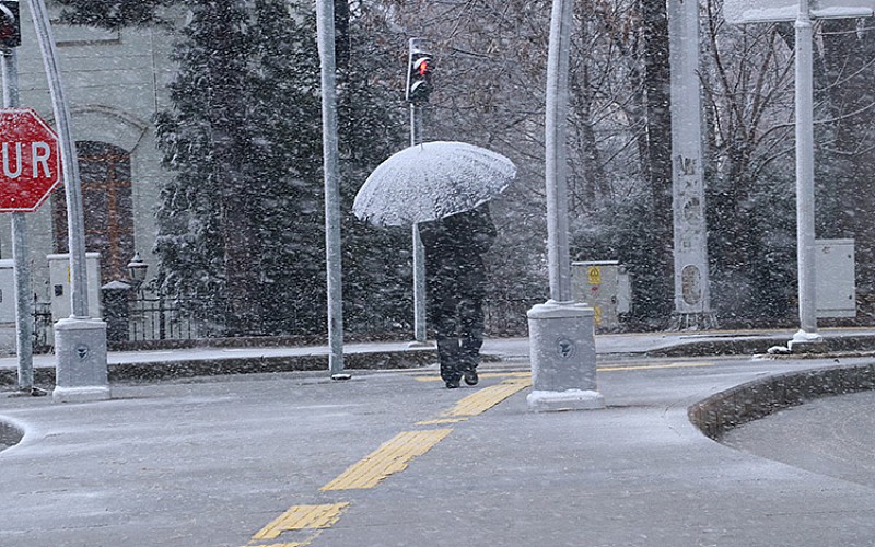 Kayseri ve Yozgat'ta kar yağışı etkili oluyor