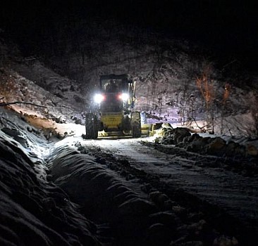 Karabük'te kardan kapanan 67 köy yolu ulaşıma açıldı